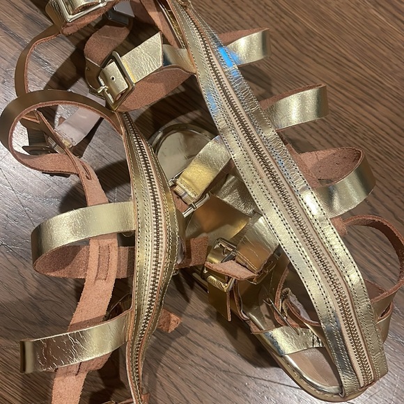 CHINESE LAUNDRY BLOCK HEEL GOLD GLADIATOR SANDAL (CLARITY) - Picture 7 of 7